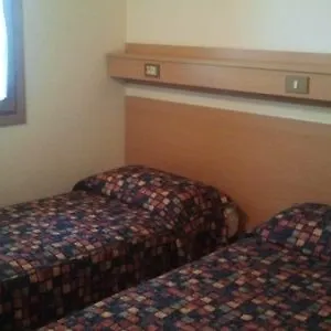 Tahiti Camping And Thermae Bungalow Park Italia