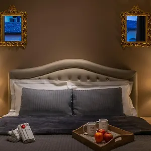 https://051suites.emilia-romagnahotels.net